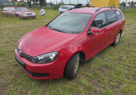VW Golf Variant Volkswagen 1.6 TDI DPF Comfortline