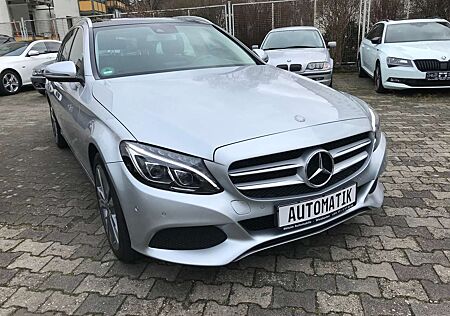 Mercedes-Benz C 200 T CGI*PANO*NAVI/PDC*AUTOMATIK*TEILLEDER*