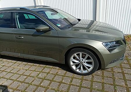 Skoda Superb Combi 1.8 TSI DSG Style