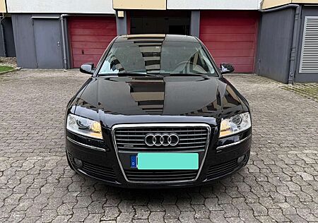 Audi A8 3.0 TDI DPF quattro