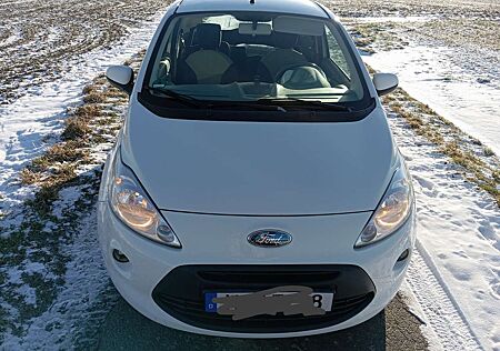 Ford Ka /+ 1.2 Titanium