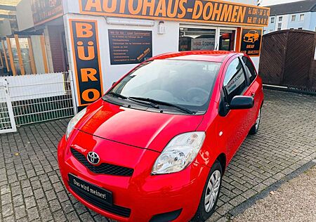 Toyota Yaris aus 2 Hand mit neuen Tüv + Scheckheft