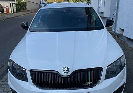 Skoda Octavia Combi 2.0 TDI (Green tec) DSG RS