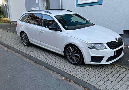 Skoda Octavia Combi 2.0 TDI (Green tec) DSG RS