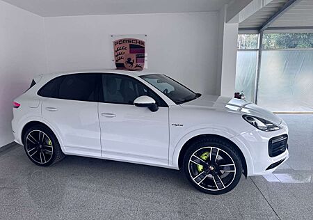 Porsche Cayenne E-Hybrid -Sport Design Paket -22 Zoll