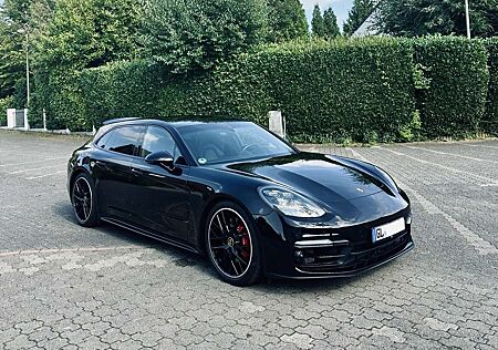 Porsche Panamera GTS Sport Turismo