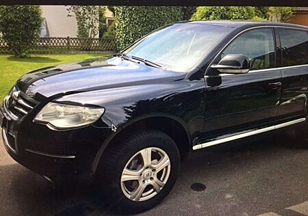 VW Touareg Volkswagen 3.0 V6 TDI DPF Aut.