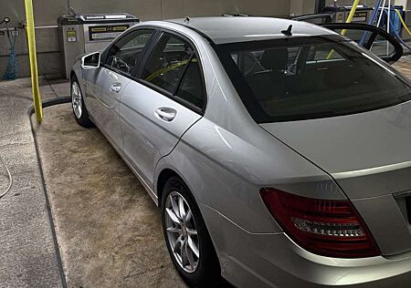 Mercedes-Benz C 180 BlueEFFICIENCY Elegance