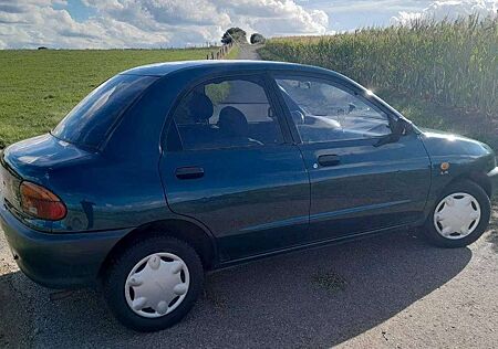 Mazda 121 121 16V LX
