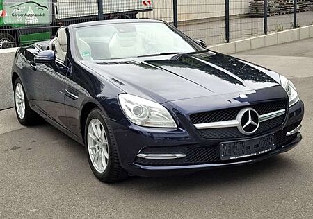Mercedes-Benz SLK 200 BlueEff. Navi+Leder+Pano+COMAND