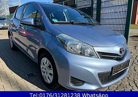 Toyota Yaris 1,0-l-Dual-VVT-i Life 77TKM !! Navi !! 4.T