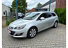 Opel Astra J Sports Tourer SHZ PDC XENON KAMERA TEMP