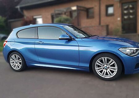 BMW 116i 116 M-Sportpaket - Estoril Blau - Shadow Line