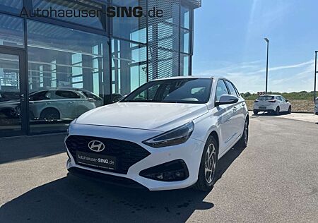 Hyundai i30 LED Digitales Cockpit PDCv+h NAV AC/AA