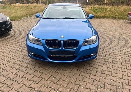 BMW 318 d-Navi-Xenon-Stzhz-Tempo-AHK- Sonderlackierun