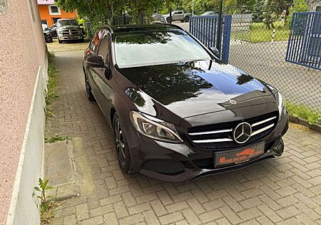 Mercedes-Benz C 200 Kombi Avantgarde Pano/ HUD/ AHK/ Carbon