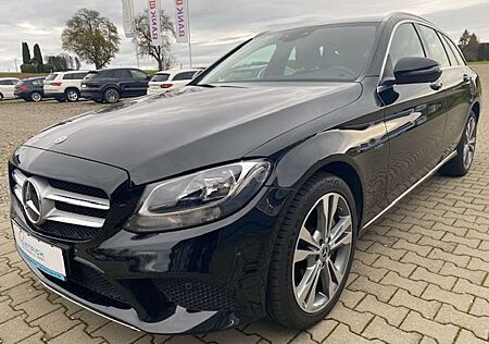 Mercedes-Benz C 300 T-Modell PDC NAVi SHZ Apple Carplay ALU