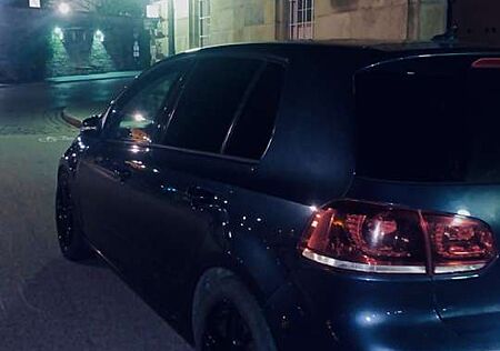 VW Golf R Volkswagen -line 2.0