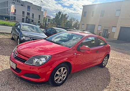 Opel Astra 1.6 16V Coupe Gtc
