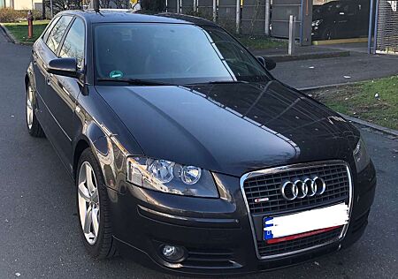 Audi A3 2.0 TDI Sportback DPF quattro Attraction