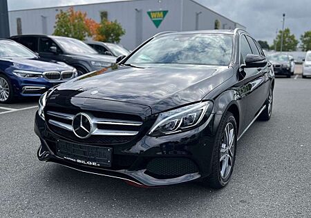 Mercedes-Benz C 400 T-Modell 4Matic/PANO/BURMISTER/1HAND