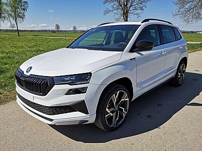 Skoda Karoq Sportline 2.0TDI DSG 4x4 AHK Matrix Leder 19 Zo...