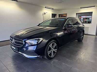 Mercedes-Benz E 220 d 4Matic T-Modell *Distronic*Avantgarde*