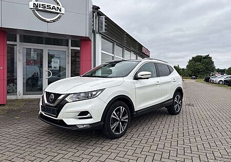 Nissan Qashqai 1.3 DIG-T N-Connecta Design Winter Paket 18