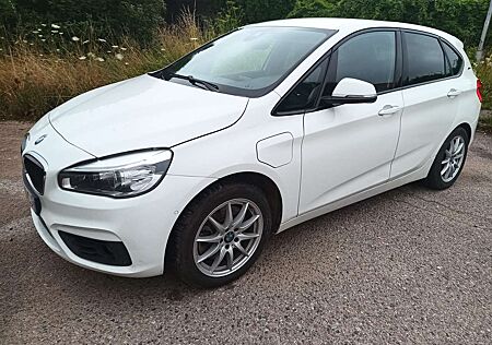 BMW 225 xe Sport Line Navi PDC Kamera Plug in Hybrid