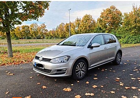 VW Golf Volkswagen 1.6 TDI BlueMotion Technology Allstar