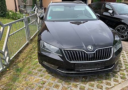 Skoda Superb Combi 2.0 TDI DSG Ambition