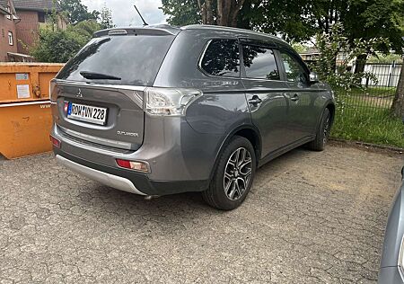 Mitsubishi Outlander 2.2 DI-D 4WD TC-SST 35 Jahre