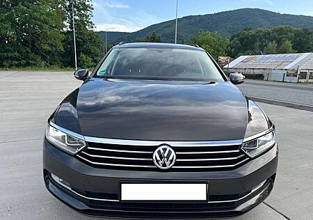 VW Passat Variant Volkswagen 2.0 TDI SCR DSG BlueMotionTrendline