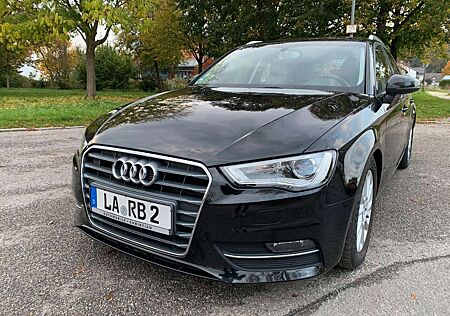 Audi A3 Sportback Navi Xenon Sitzheizung Tempomat