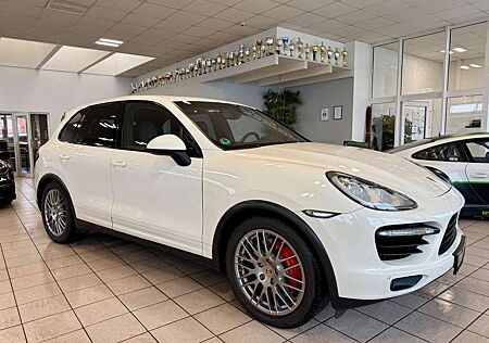 Porsche Cayenne Turbo Luftfederung/ Panorama/AHK/21Zoll