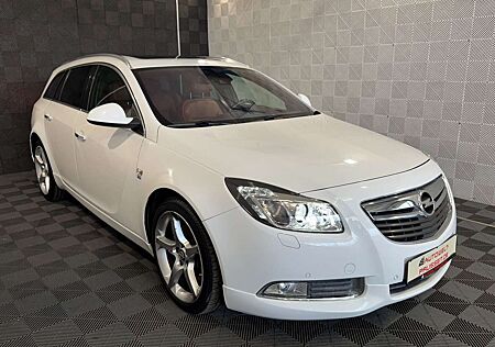 Opel Insignia ST*INNOVATION 4x4*PANO-AHK-NAVI-LED-19"