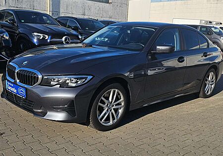 BMW 330 e Advantage ACC*Kamera*Navi*LED