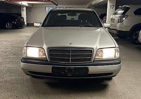 Mercedes-Benz C 180 Classic