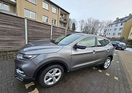 Nissan Qashqai Qashqai 1.3 DIG-T ACENTA,140 PS,Winterpaket,Navi,grau metallic