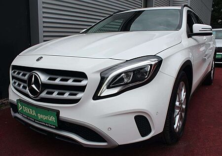 Mercedes-Benz GLA 180 STYLE AUTOMATIK KLIMA NAVI LED 17.ZOLL