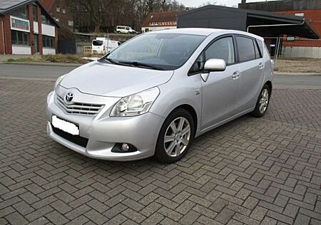 Toyota Verso 2.2 D-CAT Executive 7 SITZER