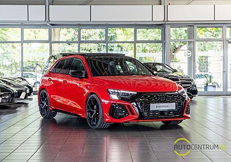 Audi RS3 Sportback Pano B&O Kam Elektr.-Sitz 280 km/h