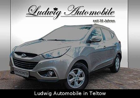 Hyundai ix35 Style 2WD Klimaautomatik*4xShz*Teilleder