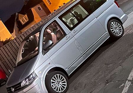 VW T5 Multivan Volkswagen Highline