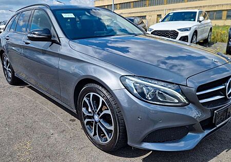 Mercedes-Benz C 300 T Avantgarde LED Navi Night-Paket Kamera