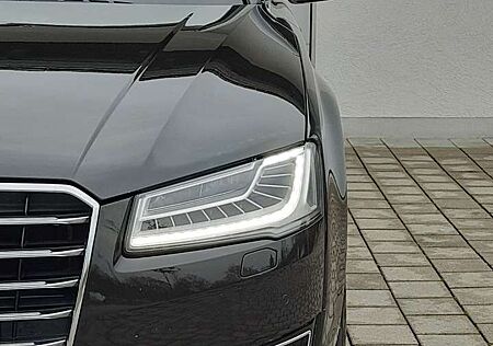 Audi A8 3.0 TDI quattro/LED/HuD/StdH/Kam/AhK