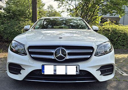 Mercedes-Benz E 220 d T AMG Line - nahezu Vollausstattung