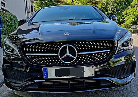 Mercedes-Benz CLA 180 7G-DCT Urban