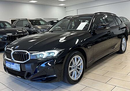 BMW 330 e xDrive*Navi*TeiLeder*CarPlay*SHZ*PDC*LED*