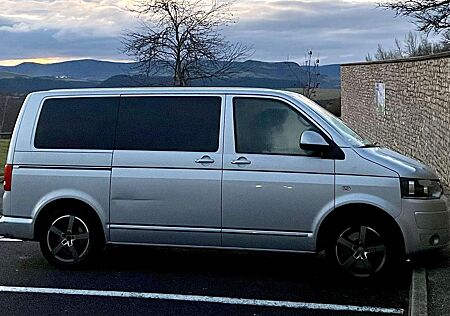 VW T5 Multivan Volkswagen Multivan DSG Highline